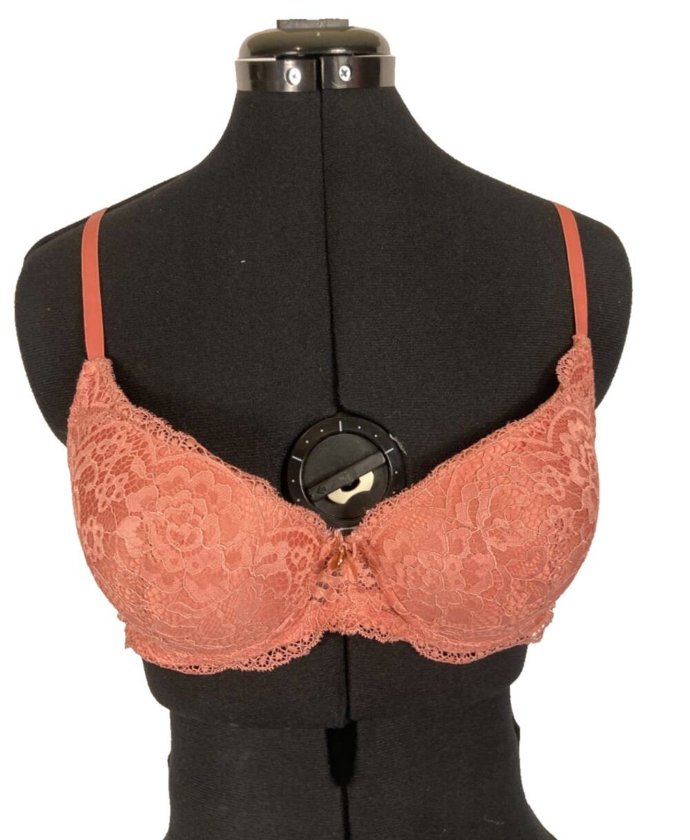 36C Marilyn Monroe lace pink bra